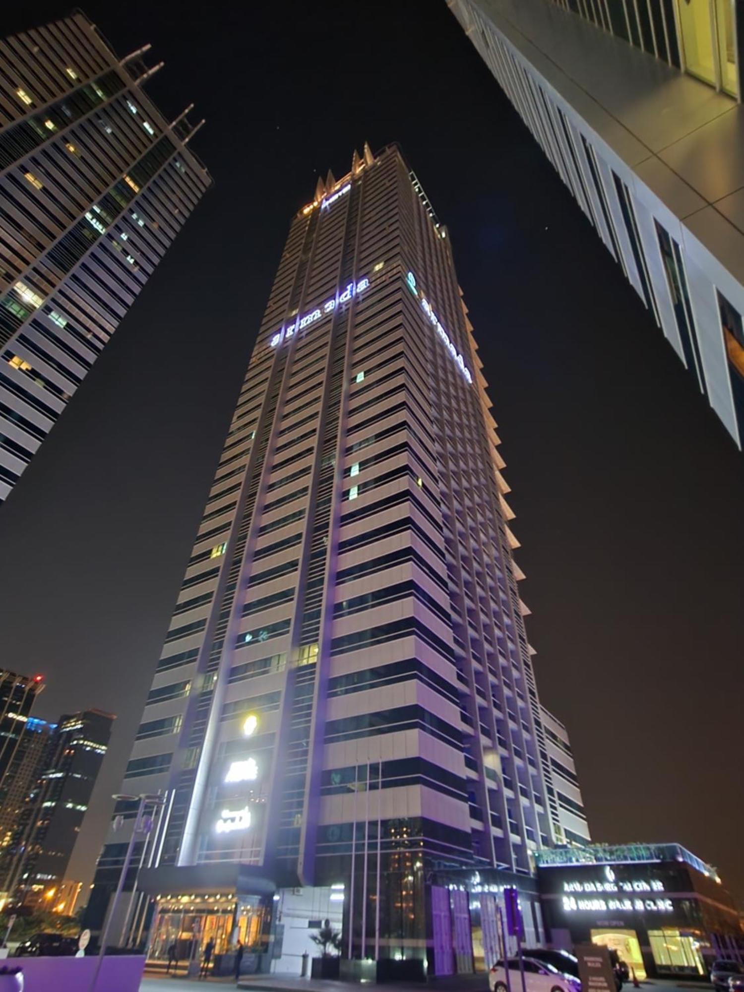 Armada Avenue Hotel Дубай Екстериор снимка