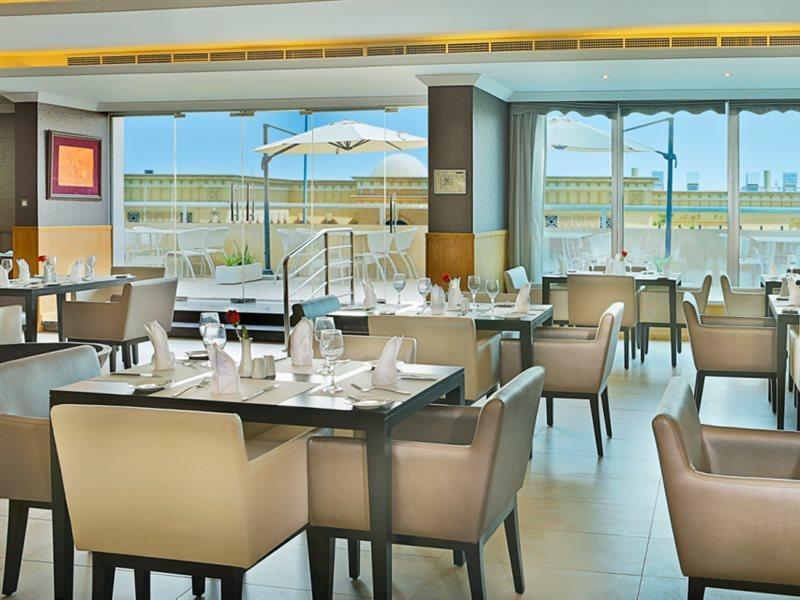 Armada Avenue Hotel Дубай Екстериор снимка